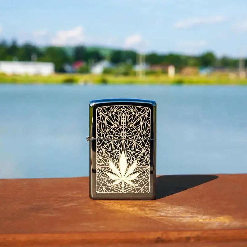 Zippo Cannabis Design Black Ice Lighter-